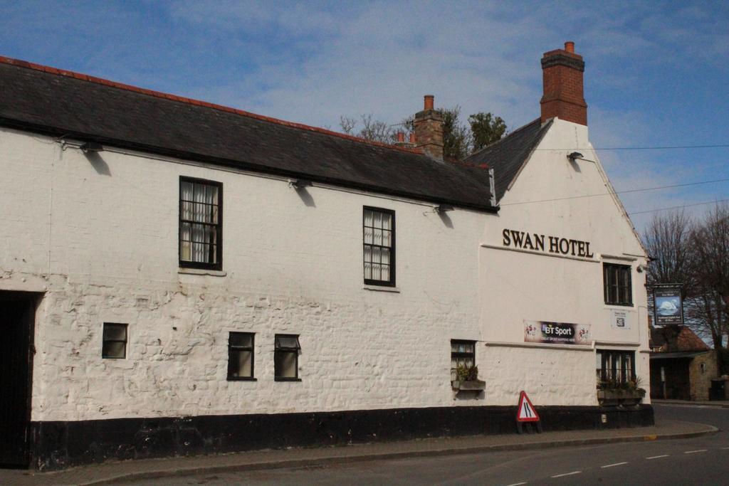Kineton  The Swan B&B 외부 사진